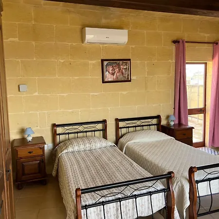 4 Bedroom With Private Pool Vakantiehuis *
