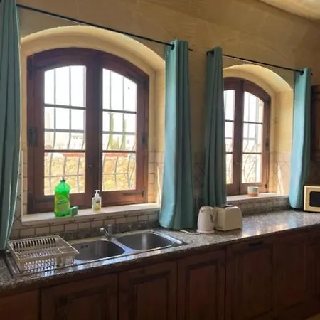 4 Bedroom With Private Pool *
